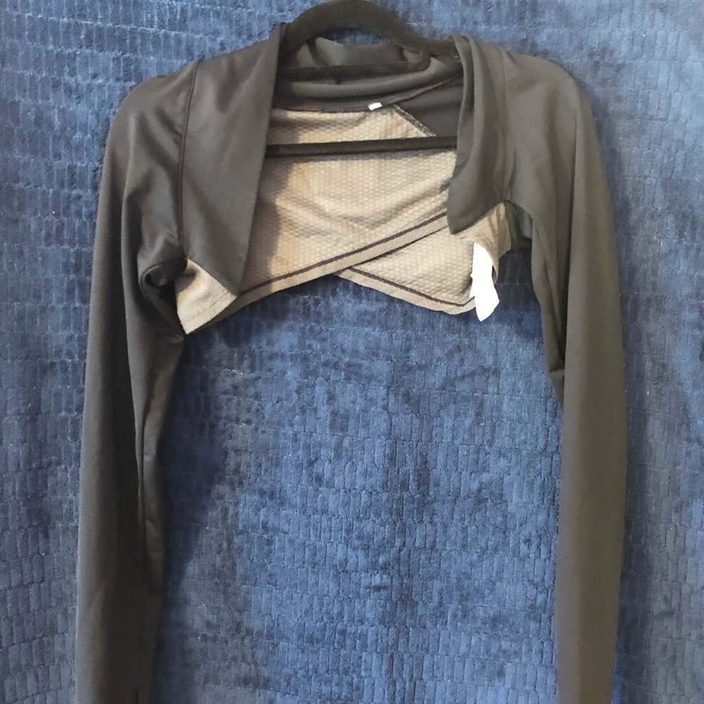 Pearl Izumi shoulder shrug